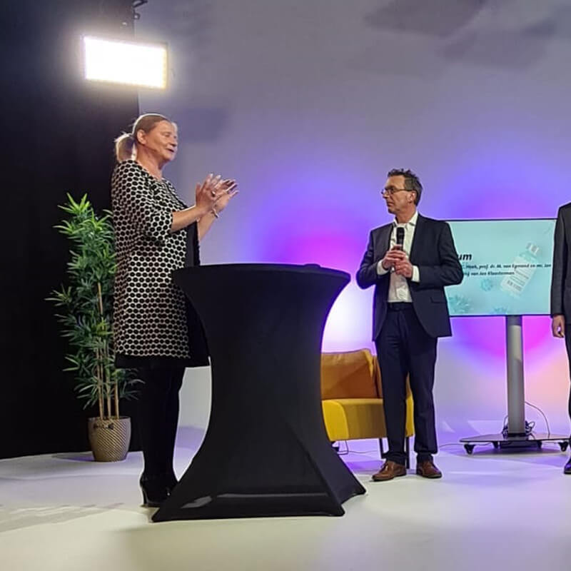 Terugkijken? Livestream 'Een prik? Waarom zou ik?'